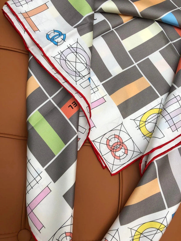 CHANEL 25S SCARF 90 IN SILK 704585