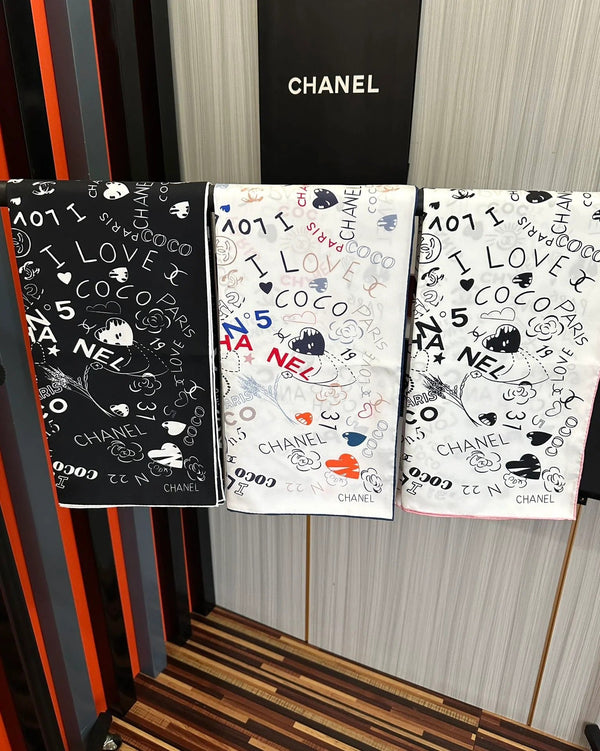 CHANEL 25S SCARF 90 IN SILK 738420