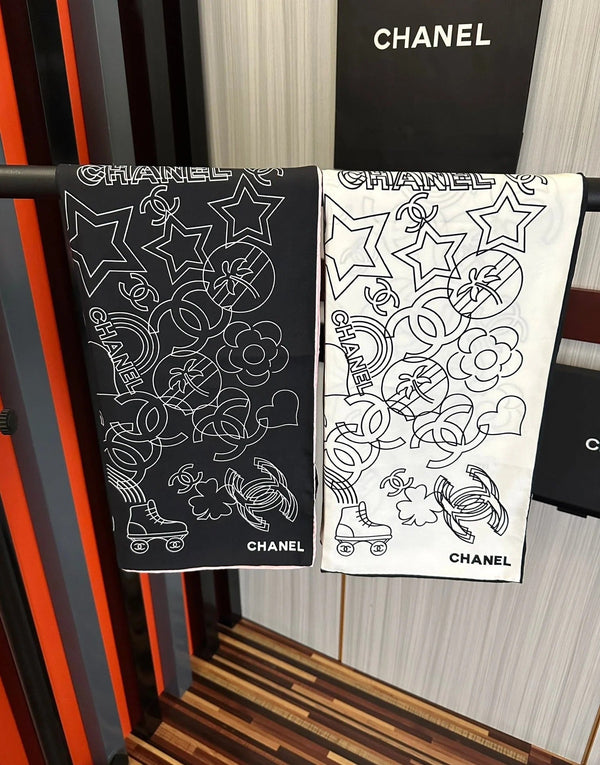 CHANEL 25S SCARF 90 IN SILK 738437