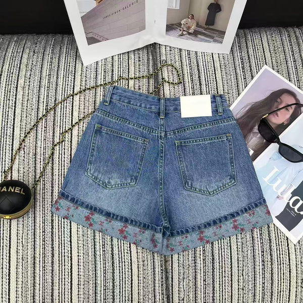 Chanel 2026 Short en Coton Bleu Brodé de Fleurs 358656