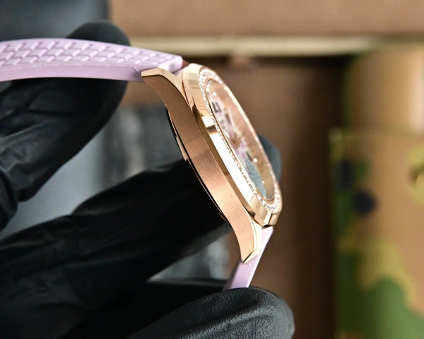 Montre Patek Aquanaut Boîtier Or Rose 35,6mm Bracelet Violet
