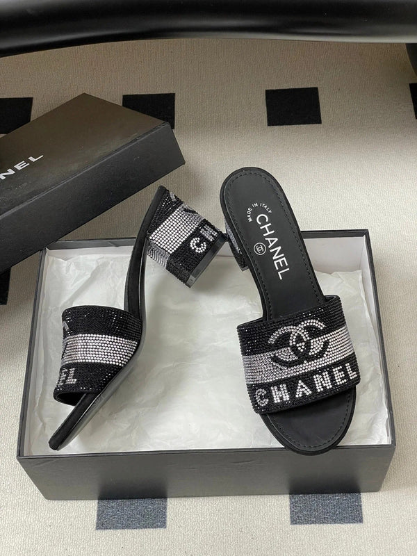 CC 26s Sandals 70 Black Sheepskin Rhinestones 649513