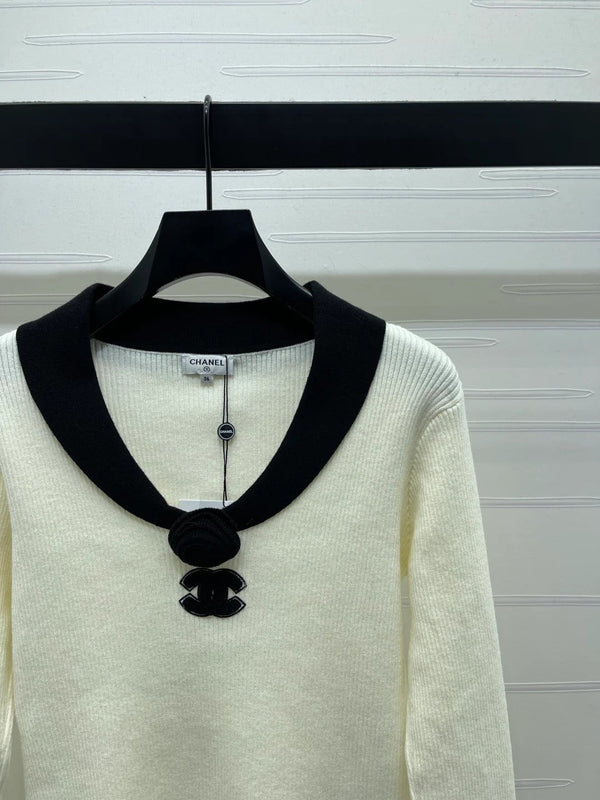 Chanel 2026 Knit Long-sleeved Top Black and White Wool