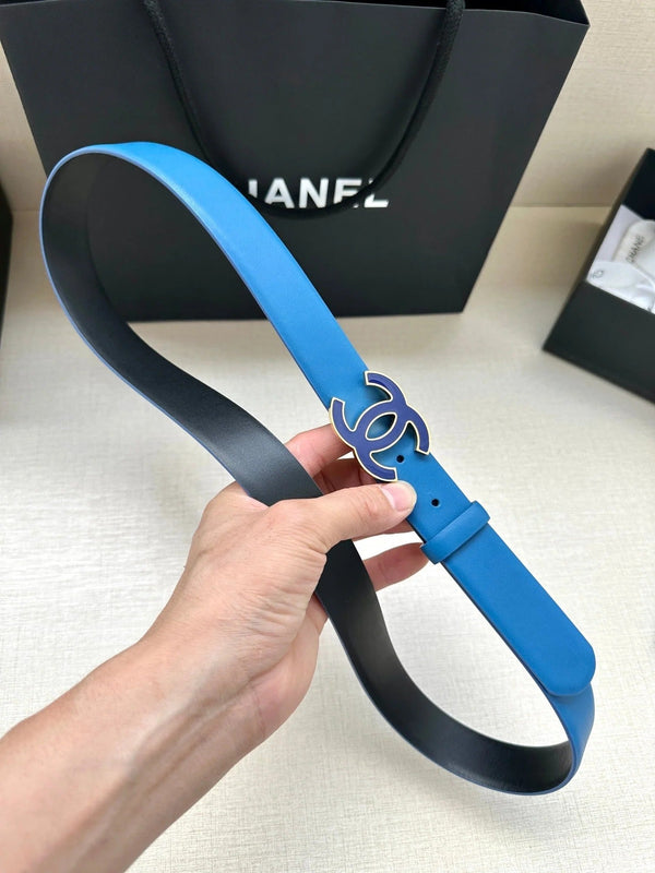 CINTURA CC 30MM IN PELLE DI VITELLO LISCIA BLU COBALTO CON FERRAMENTA IN METALLO