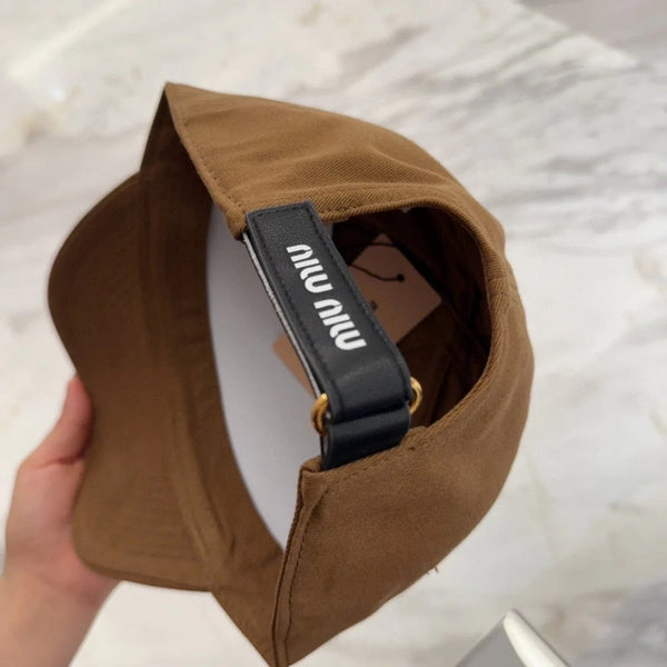 CAPPELLINO DA BASEBALL MM IN TESSUTO MARRONE CON LOGO RICAMATO STILE 6