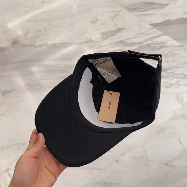 CAPPELLINO DA BASEBALL MM IN TESSUTO NERO CON LOGO RICAMATO STILE 5