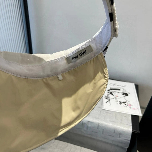 MM OPEN-TOP HAT IN WHITE WITH POLKA DOTS FABRIC