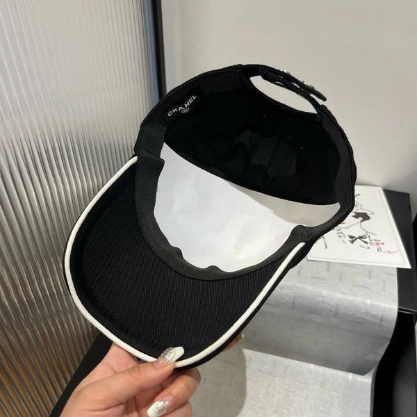 BASEBALL HAT IN BLACK WITH BLACK TRIM 673995