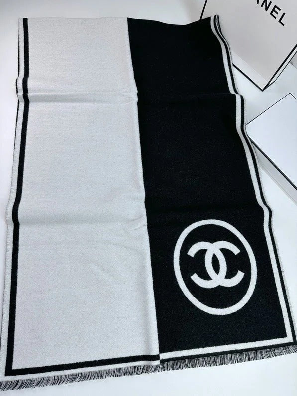 CHANEL 25S SCARF 195 IN CASHMERE WOOL 709604
