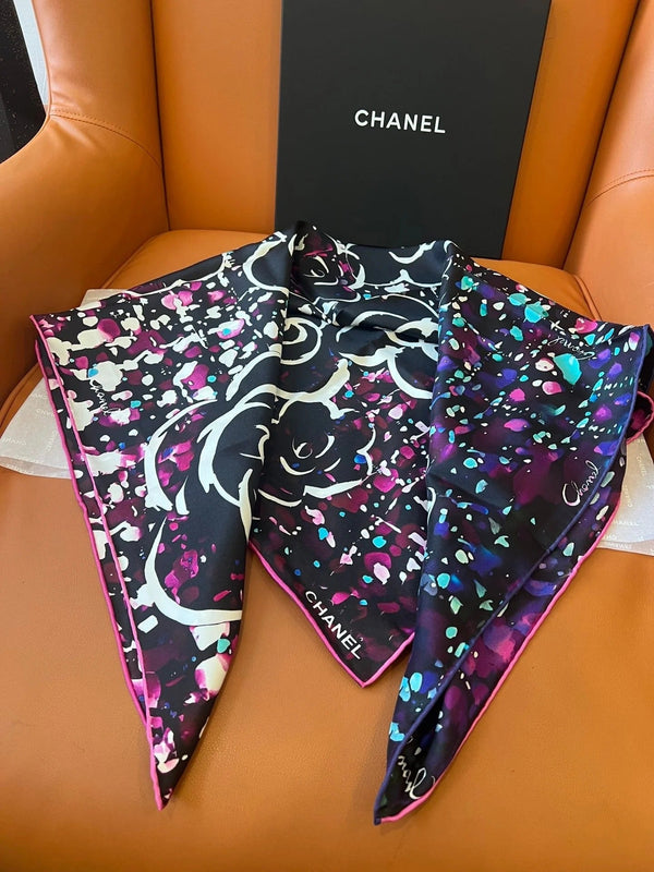 CHANEL 25S SCARF 90 IN SILK TWILL 700817