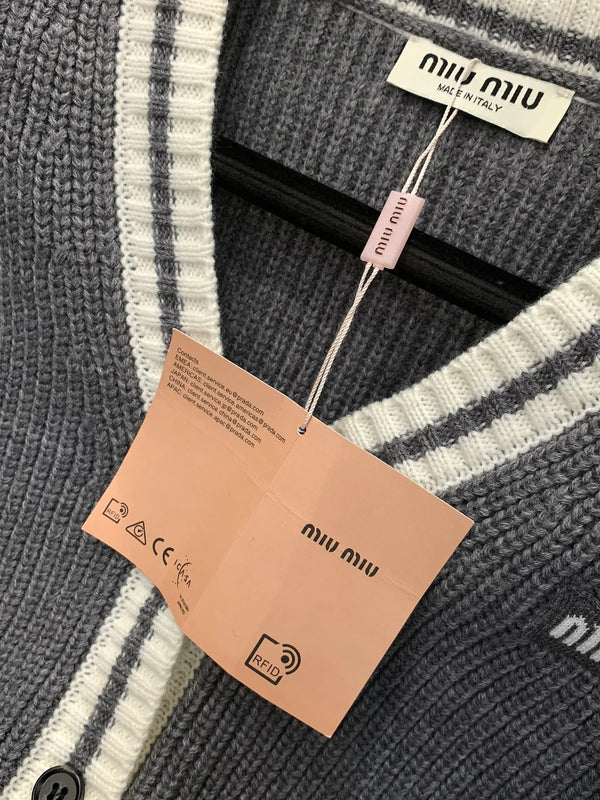 MIUMIU CARDIGAN STYLE 637