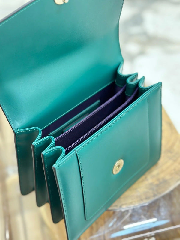 Bvlgari 2025 Sac Serpenti Forever 18 cm en cuir de veau vert émeraude