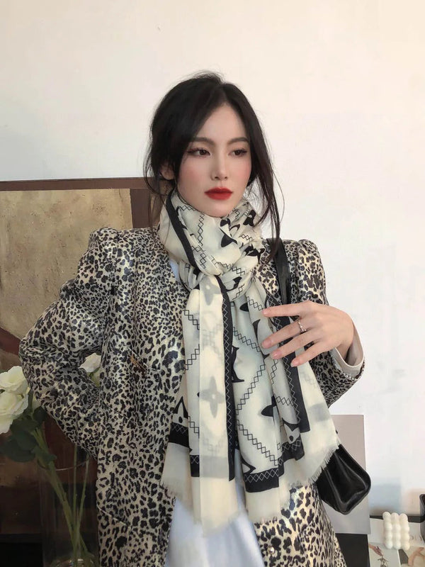 LV SCARF 200 CM IN CASHMERE 738535