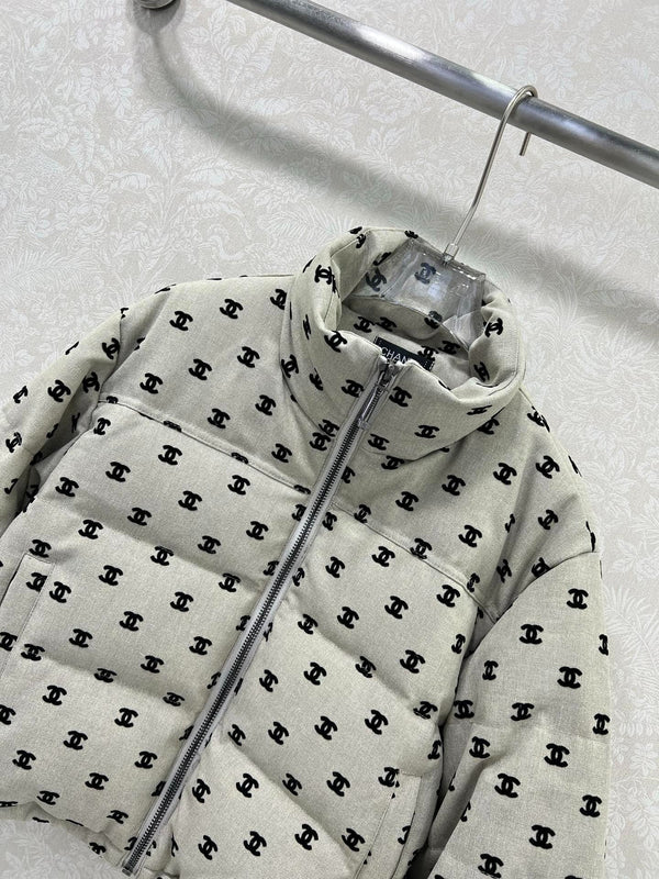 CHANEL BLOUSON EN DUVET 25S 311