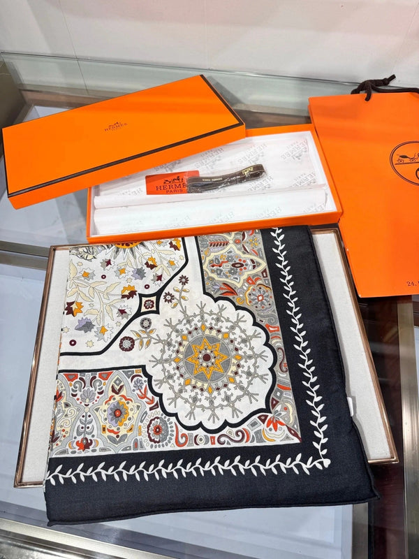HERMES 25S SCARF 135 IN CASHMERE SILK 706586