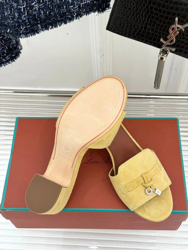 HIGH HEELS IN YELLOW SUEDE AND LAMBSKIN
