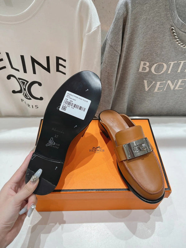 IOTA MULE GOLD CALFSKIN