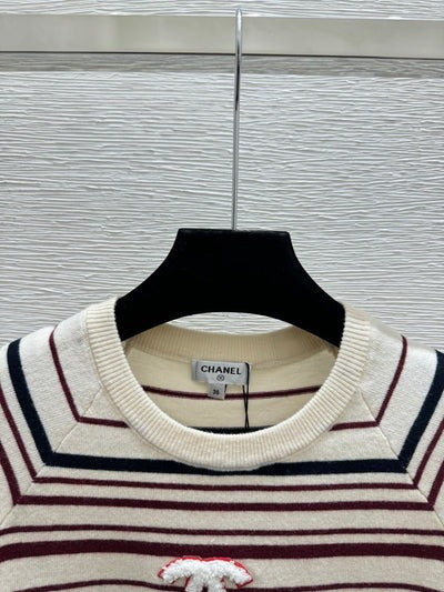 Chanel 2026 Pull Manches Courtes Laine Polyester Crème et Bleu Marine