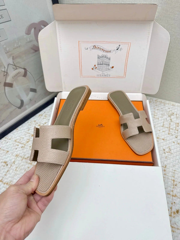 HM 26ss Sandales Oran Beige Vert Olive Cuir de Vachette 625039