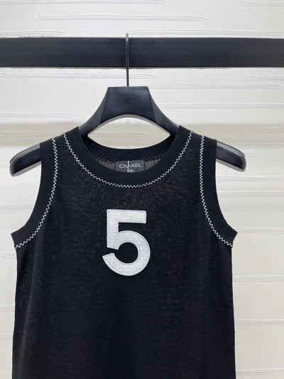 Chanel 2026 Wavy-edged Round Neck Knit Vest Tencel Viscose 356473