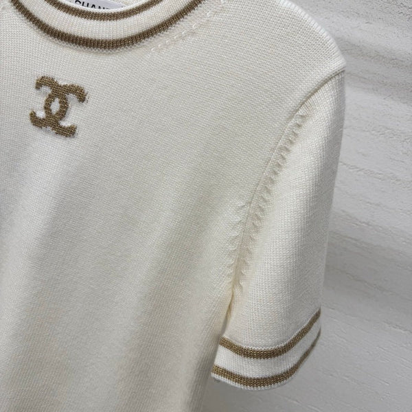 T-shirt Chanel 2026 en cachemire et laine crème à col rond et manches courtes 356959