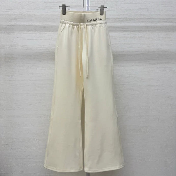Pantalon décontracté en coton avec ceinture ornée de strass Chanel 2026 356983