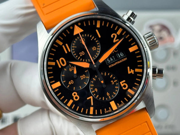 IWC Chronographe d'Aviateur 41 mm Cadran Noir Bracelet Caoutchouc Orange