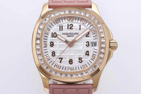 Patek Philippe Aquanaut Luce 35,6 mm Boîtier Or Rose Bracelet Caoutchouc Rose