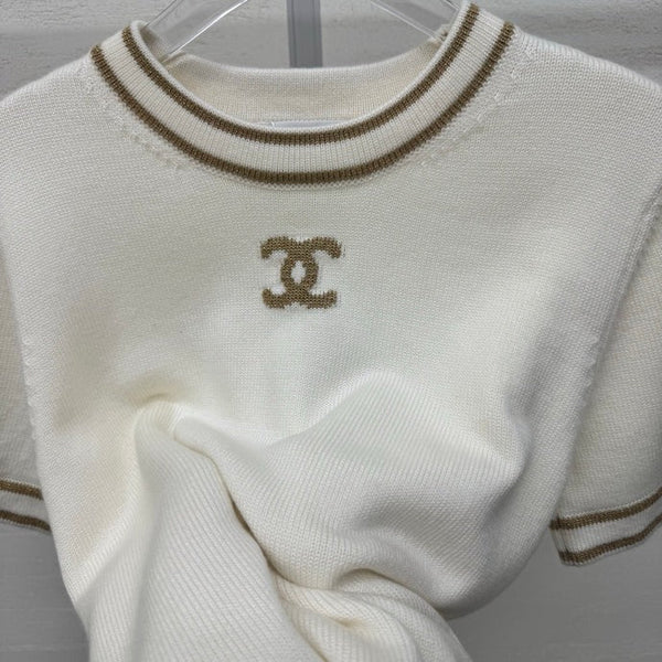 T-shirt Chanel 2026 en cachemire et laine crème à col rond et manches courtes 356959