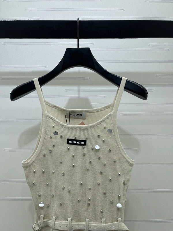 Miumiu 2026 Top en maille avec détails en cristal et taille ceinturée en laine