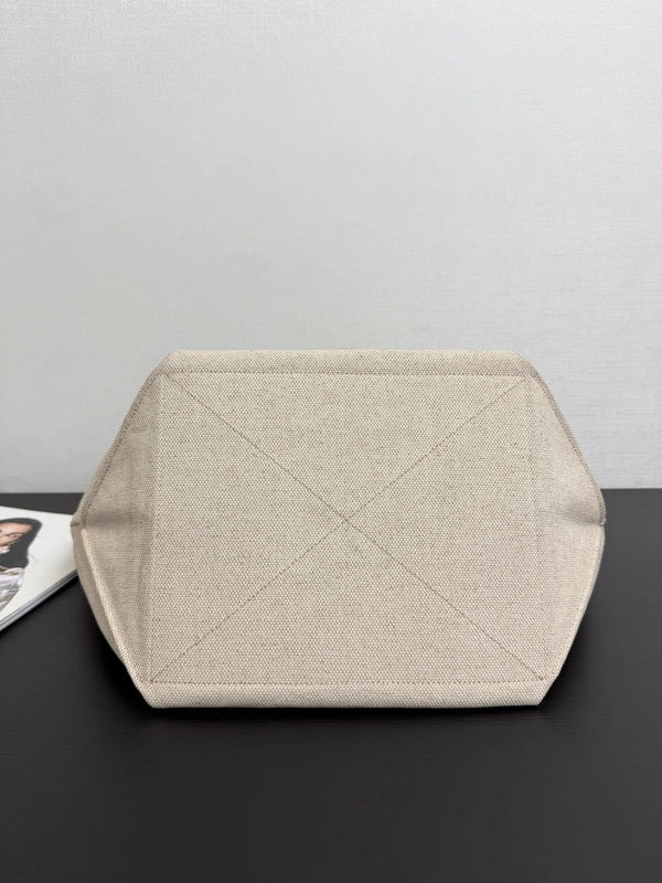 CC 2026 Coco Beach Beach Tote Bag 46cm Off-white mix Black Canvas Leather