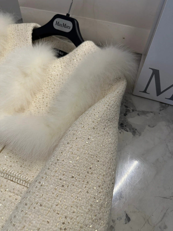 Veste Chanel 2026 en tweed blanc et fourrure