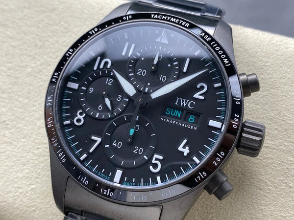 IWC Pilot 41 mm Cadran Noir Boîtier Noir