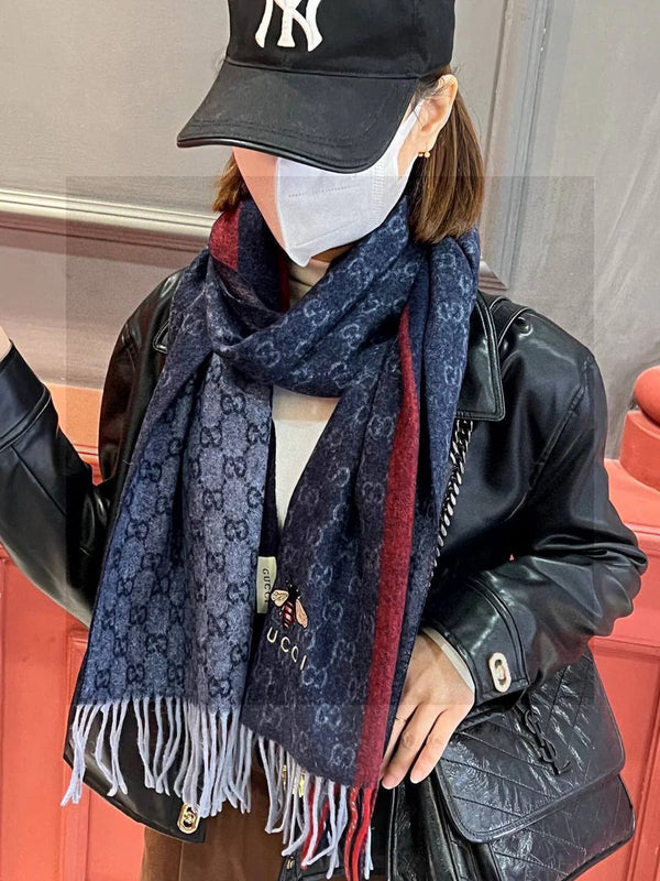 CHANEL 25S SCARF 190 IN CASHMERE 718528