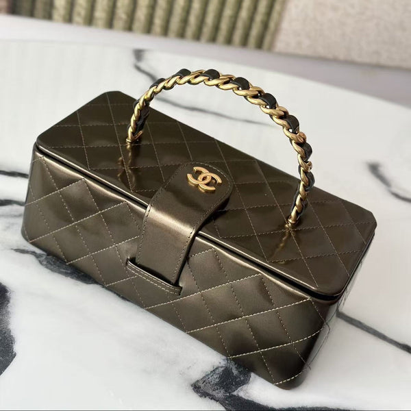 Chanel 2025 Vanity Bag 22cm Olive Green Leather