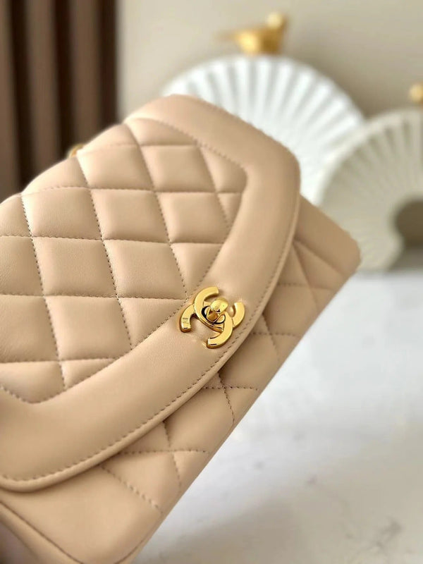 CC 2026 Diana Shoulder Bag 22.5cm Beige Lambskin