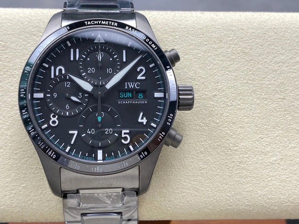 IWC Pilot 41 mm Cadran Noir Boîtier Noir