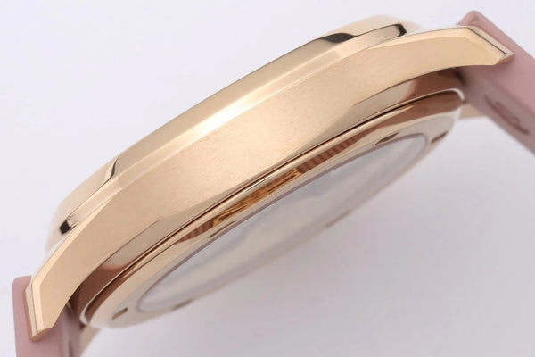 Patek Philippe Aquanaut Luce 35,6 mm Boîtier Or Rose Bracelet Caoutchouc Rose