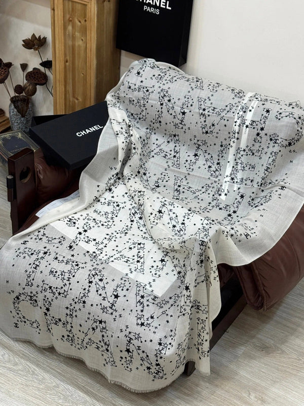 CHANEL 25S SCARF 200 IN CASHMERE 728987