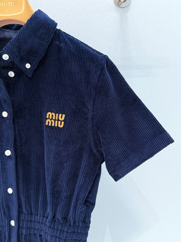 Robe chemise Miumiu 2026 en coton bleu coupe slim
