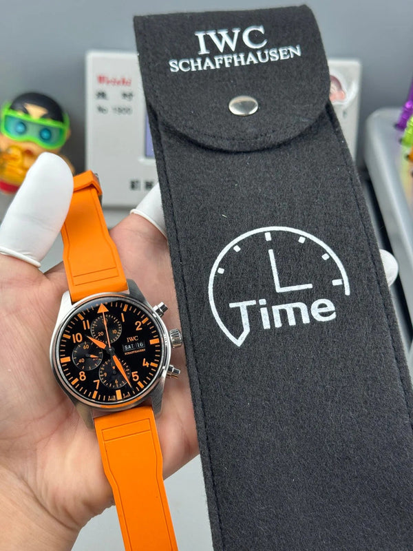 IWC Chronographe d'Aviateur 41 mm Cadran Noir Bracelet Caoutchouc Orange