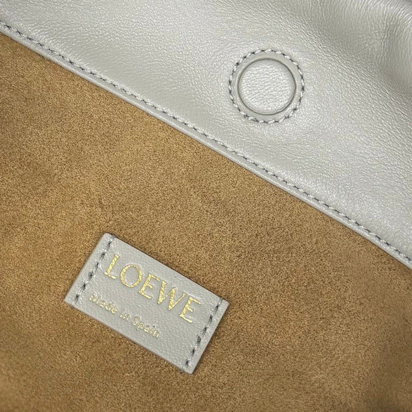 Loewe 2026 Sac cadeau Flamenco 30 cm Cuir Nappa de mouton souple Ivoire