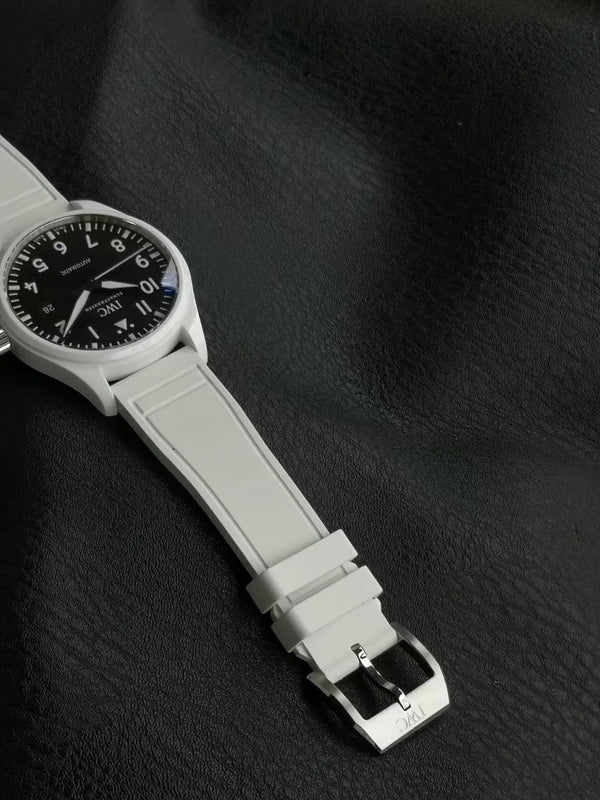 IWC Pilot 41mm Black Dial White Steel Case Rubber Strap
