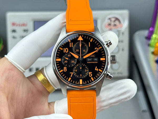 IWC Chronographe d'Aviateur 41 mm Cadran Noir Bracelet Caoutchouc Orange