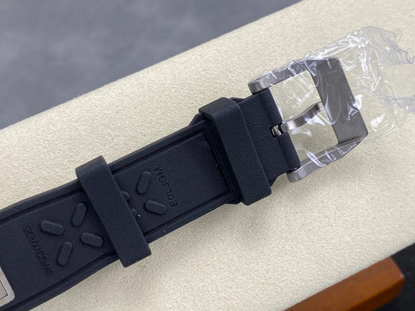 IWC Chronographe d'Aviateur 42 Cadran Noir Boîtier Noir Bracelet Caoutchouc