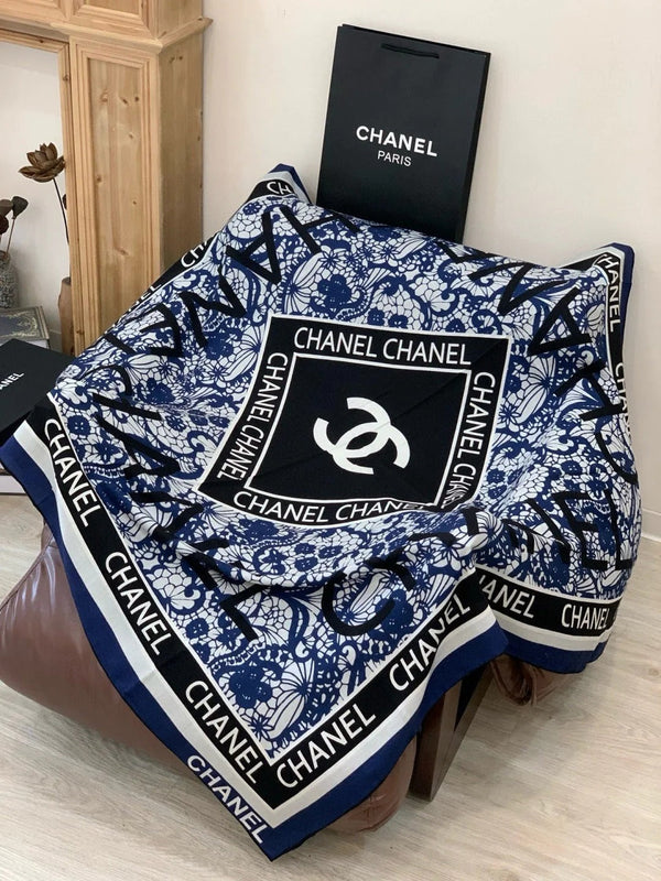 ÉCHARPE CHANEL 25S 135 CM EN CACHEMIRE ET SOIE 943320