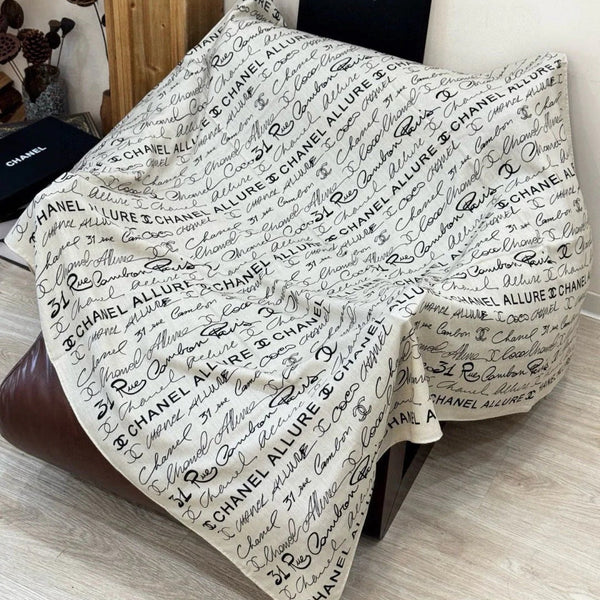 CHANEL 25S SCARF 135 CM IN CASHMERE SILK 943693