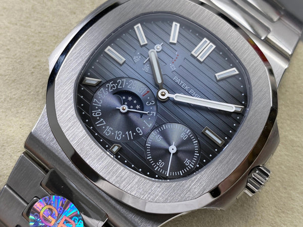 Montre Patek Philippe Nautilus Phase de Lune Acier Inoxydable 40mm Cadran Bleu