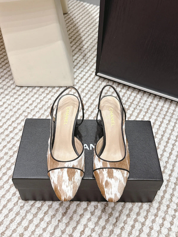 Escarpins CC 26s à bride arrière 65 cuir beige blanc léopard 652655