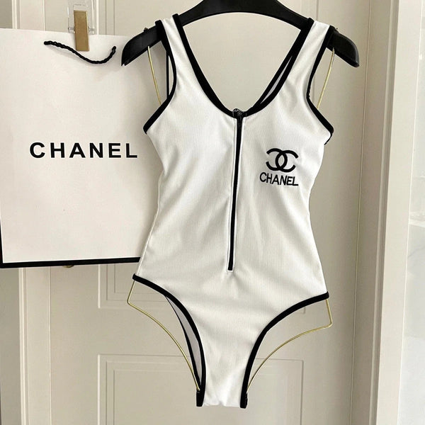 CC BIKINI SWIMSUIT SET IN WHITE AND BLACK TRIM 604254